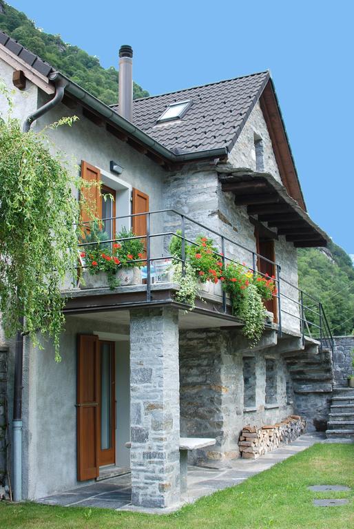Casa Fontanella Villa Brione  Buitenkant foto
