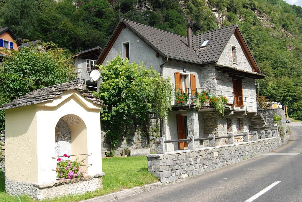 Casa Fontanella Villa Brione  Buitenkant foto